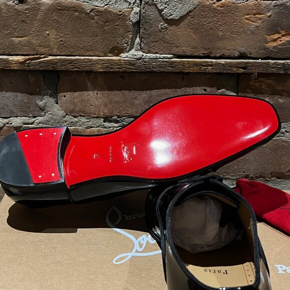 Christian Louboutin “Greggo Flat Patent” Oxford - Picture 7 of 10